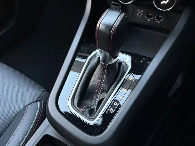 ルノー ルノー アルカナ RSライン E-テックフルハイブリッド 和歌山県 2022(令4)年 4.4万km 黒 AppleCarPlay /360度カメラ /ACC /BSM /LKA /アクティブブレーキ /パワーシート /シートヒーター /ハーフレザーシート /イージーパークアシスト /前後センサー /ステアリングヒーター /純18incAW /LEDライト /ETC