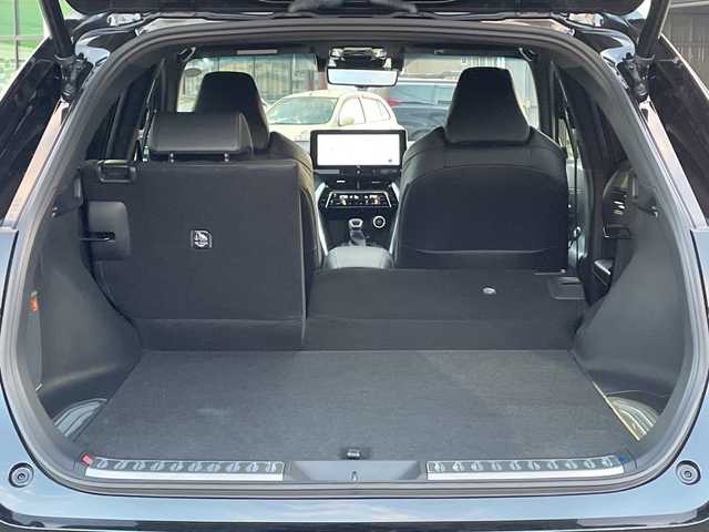 トヨタ ハリアー Z レザーパッケージ 長野県 2023(令5)年 1.8万km プレシャスブラックパール 禁煙車/調光パノラマサンルーフ/純正12.3インチディスプレイオーディオ　ナビ機能付き/JBLプレミアムサウンド/Bluetooth/フルセグTV/全周囲カメラ/デジタルインナーミラー（前後方録画機能付）/ブラインドスポットモニター/レザーシート/前席シートヒーター/前席シートベンチレーション/前席パワーシート/D席メモリ付き/電動リアゲート/ステアリングヒーター/USB入力端子/ビルトインETC2.0/トヨタセーフティセンス/レーダークルーズコントロール/純正AW19インチ/純正フロアマット/スマートキー/プッシュスタート