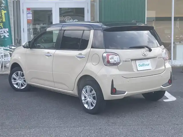 トヨタ パッソ モーダ　チャーム 愛媛県 2022(令4)年 1.7万km ブラックマイカメタリック/パウダリーベージュメタリック 2トーン ワンオーナー/社外ディスプレイオーディオ（FH-6500DVD)/・CD/DVD/Bluetooth/全方位モニター/・バックカメラ/ETC/ハーフレザーシート/衝突軽減ブレーキ/コーナーセンサー/オートハイビーム/・LEDオートライト/・フォグランプ/シートヒーター/アイドリングストップ/ISOFIX/ドアバイザー/フロアマット/プッシュスタート/・スペアキー/取扱説明書/保証書