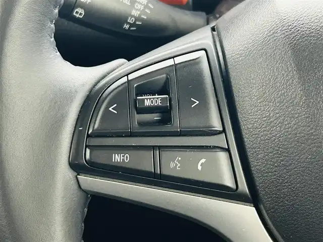 スズキ ハスラー HYBRID X 福島県 2020(令2)年 5.6万km アクティブイエロー/ホワイト2トーンルーフ 社外SDナビゲーション/型式：CN-RA04WD/【CD/DVD/Bluetooth/フルセグTV】/・バックカメラ/・ETC/衝突軽減ブレーキ/レーンキープアシスト/車線逸脱警報装置/後方コーナーセンサー/運転席＋助手席シートヒーター/LEDヘッドライト/・オートライト/・フロントフォグライト/純正15インチアルミホイール/ステアリングスイッチ/ABS/横滑り防止装置/アイドリングストップ/電動格納ミラー/純正フロアマット/ドアバイザー/プッシュスタート/・スマートキー/・スペアキー/保証書