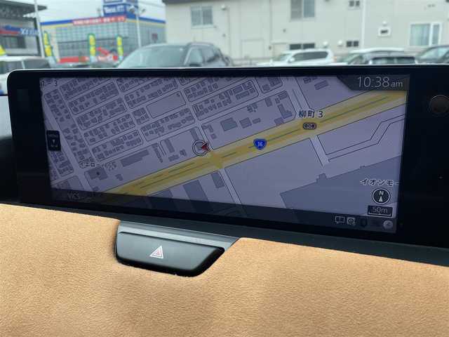 マツダ ＣＸ－６０ XD HV プレミアムスポーツ 道央・札幌 2022(令4)年 1.9万km ロジウムホワイトプレミアムメタリック 登録時走行距離 18098km/　4　W　D　/ワンオーナー/ディーゼルハイブリッド/サンルーフ/寒冷地仕様/衝突軽減ブレーキ/レーンキープアシスト/純正メーカーナビ/(AM/FM/BT/フルセグTV)/バックカメラ/全方位カメラ/パワーバックドア/レーダークルーズコントロール/茶ハーフレザーシート/前席パワーシート/置くだけ充電/コーナーセンサー/LEDヘッドライト/フロントフォグランプ/プッシュスタート/スマートキー/スペアキー×1/純正フロアマット/純正AW付冬タイヤあり/取説/保証書