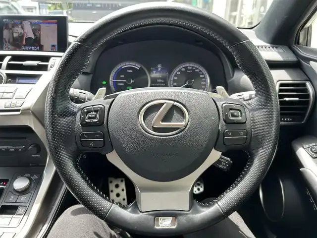 レクサス ＮＸ 300h Fスポーツ 新潟県 2016(平28)年 7.6万km ホワイトノーヴァガラスフレーク バックカメラ/フルセグテレビ/ウィンカーミラー/アイドリングストップ/クルーズコントロール/サンルーフ/プッシュスタート/シートヒーター/エアシート/サマータイヤホイールなし　車載/ブラインドスポットモニター/オートライト/プリクラッシュ/ETC