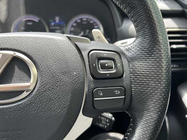 レクサス ＮＸ 300h Fスポーツ 新潟県 2016(平28)年 7.6万km ホワイトノーヴァガラスフレーク バックカメラ/フルセグテレビ/ウィンカーミラー/アイドリングストップ/クルーズコントロール/サンルーフ/プッシュスタート/シートヒーター/エアシート/サマータイヤホイールなし　車載/ブラインドスポットモニター/オートライト/プリクラッシュ/ETC