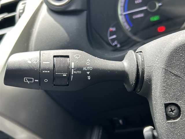 レクサス ＮＸ 300h Fスポーツ 新潟県 2016(平28)年 7.6万km ホワイトノーヴァガラスフレーク バックカメラ/フルセグテレビ/ウィンカーミラー/アイドリングストップ/クルーズコントロール/サンルーフ/プッシュスタート/シートヒーター/エアシート/サマータイヤホイールなし　車載/ブラインドスポットモニター/オートライト/プリクラッシュ/ETC