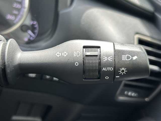 レクサス ＮＸ 300h Fスポーツ 新潟県 2016(平28)年 7.6万km ホワイトノーヴァガラスフレーク バックカメラ/フルセグテレビ/ウィンカーミラー/アイドリングストップ/クルーズコントロール/サンルーフ/プッシュスタート/シートヒーター/エアシート/サマータイヤホイールなし　車載/ブラインドスポットモニター/オートライト/プリクラッシュ/ETC