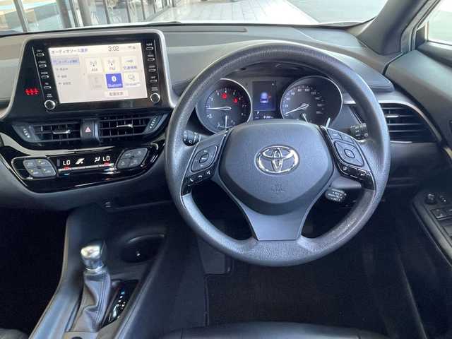 トヨタ Ｃ－ＨＲ S－T 岡山県 2019(令1)年 8.2万km ホワイトパールクリスタルシャイン ワンオ－ナー/トヨタセーフティーセンス/・プリクラッシュセーフティ/・レーダークルーズコントロール/・レーンキープアシスト/・オートハイビーム/純正ディスプレイオーディオ/(Bluetooth/USB/Mira Ｃast)/ナビ機能付き/バックモニター/ビルトインＥＴＣ/社外ドライブレコーダー前後/LEDオートヘッドライト/スマートキー/純正フロアマット/純正リアスポイラー/純正17インチAW/新車保証書