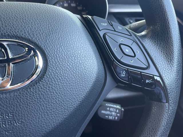 トヨタ Ｃ－ＨＲ S－T 岡山県 2019(令1)年 8.2万km ホワイトパールクリスタルシャイン ワンオ－ナー/トヨタセーフティーセンス/・プリクラッシュセーフティ/・レーダークルーズコントロール/・レーンキープアシスト/・オートハイビーム/純正ディスプレイオーディオ/(Bluetooth/USB/Mira Ｃast)/ナビ機能付き/バックモニター/ビルトインＥＴＣ/社外ドライブレコーダー前後/LEDオートヘッドライト/スマートキー/純正フロアマット/純正リアスポイラー/純正17インチAW/新車保証書