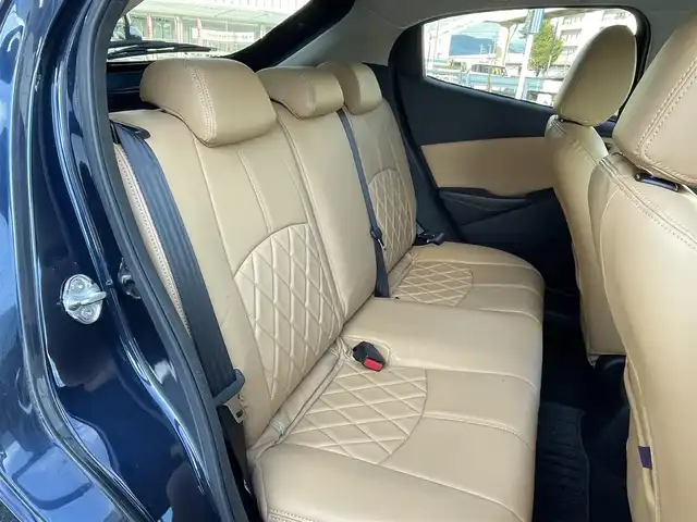マツダ デミオ 13S 山梨県 2016(平28)年 7.2万km ディープクリスタルブルーマイカ (株)IDOMが運営する【じしゃロン甲府店】の自社ローン専用車両になりますこちらは現金またはオートローンご利用時の価格です。自社ローンご希望の方は別途その旨お申付け下さい/ＬＥＤコンフォートパッケージ/・アドバンストキー×２/・オートライトシステム/・レインセンサーワイパ―（フロント）感度調整式/・運転席＆助手席シートヒーター/純正ナビ・フルセグTV/(ＣＤ／ＤＶＤ//BTオーディオ/USB)/ステアリングリモコン/バックカメラ/純正フロントフォグランプ/純正フロアマット/アイドリングストップ/横滑り防止装置/ダムド製シートカバー/ダムド製ドアトリム＆センターパネル/保証書・取扱説明書