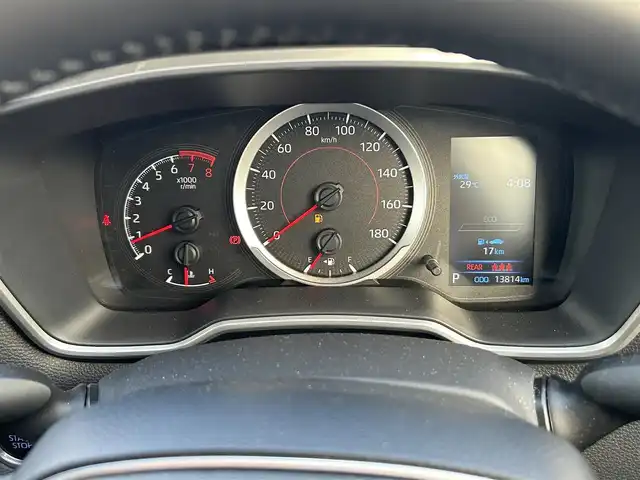 トヨタ カローラ クロス G 広島県 2023(令5)年 1.4万km プラチナホワイトパールマイカ 純正メーカーオプションナビ/　（Bluetooth/AM/FM）/レーダークルーズコントロール/レーントレーシングアシスト/電子パーキング/オートブレーキホールド/ドライブレコーダー/ETC/コーナーセンサー/USB入力端子/LEDヘッドライト/フォグランプ/バックカメラ/横滑り防止装置/オートマチックハイビーム/衝突被害軽減システム/スペアキー/プッシュスタート
