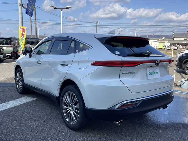 トヨタ ハリアー Z 新潟県 2021(令3)年 3万km ホワイトパールクリスタルシャイン １２．３インチメーカー純正オプションナビ/ＪＢＬプレミアムサウンド/バックカメラ/デジタルインナーミラー/レーダークルーズコントロール/レーンキープ/コーナーセンサー前後/ブラインドスポットモニター/ヘッドアップディスプレイ/パワーバックドア/ハーフレザーシート/ドアバイザー/純正フロアマット/ＬＥＤヘッドライト/ビルトインＥＴＣ2.0/純正アルミホイール/電動格納ミラー/プッシュスタート