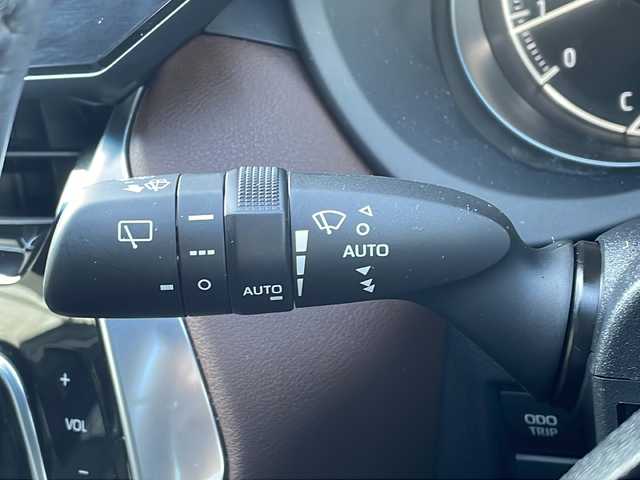 トヨタ ハリアー Z 新潟県 2021(令3)年 3万km ホワイトパールクリスタルシャイン １２．３インチメーカー純正オプションナビ/ＪＢＬプレミアムサウンド/バックカメラ/デジタルインナーミラー/レーダークルーズコントロール/レーンキープ/コーナーセンサー前後/ブラインドスポットモニター/ヘッドアップディスプレイ/パワーバックドア/ハーフレザーシート/ドアバイザー/純正フロアマット/ＬＥＤヘッドライト/ビルトインＥＴＣ2.0/純正アルミホイール/電動格納ミラー/プッシュスタート