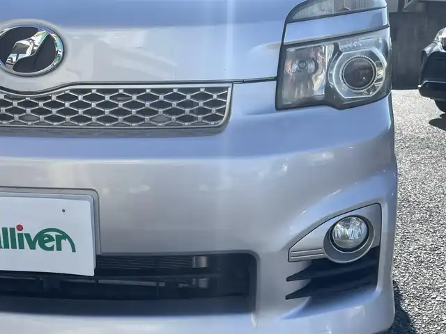 トヨタ ヴォクシー ZS 煌 茨城県 2011(平23)年 15.6万km シルバーM ワンオーナー/社外メモリナビ（BT/フルセグTV）/両側パワースライドドア/ETC/ステアリングスイッチ/プッシュスタート/電格ミラー/前ドライブレコーダー/パドルシフト/純正フロアマット
