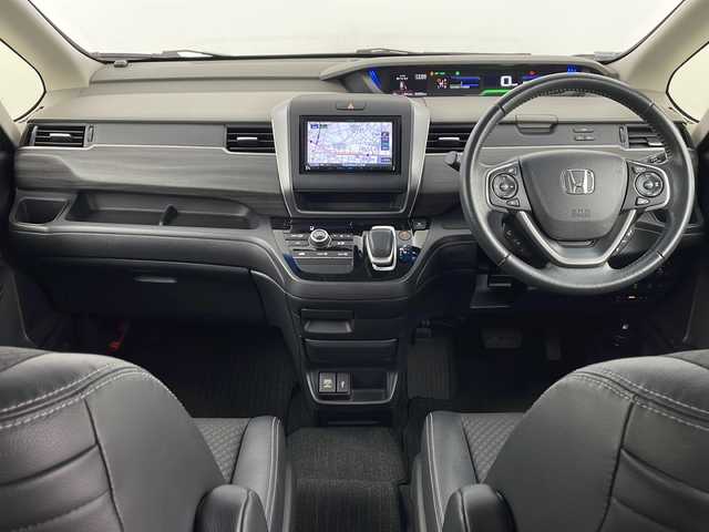 ホンダ フリード ハイブリット G ホンダセンシング 埼玉県 2019(令1)年 4.3万km プラチナホワイトパール 社外ナビ　MDV-D206BT/(Bluetooth/CD/DVD/USB/AM/FM)/バックカメラ/前方ドライブレコーダー/ETC/アダプティブクルーズコントロール/車線逸脱警報/衝突軽減ブレーキ/先行車発進お知らせ機能/標識認識機能/両側パワースライドドア/プッシュスタート/ステアリングリモコン/ウィンカーミラー/社外フロアマット/純正１５インチアルミホイール
