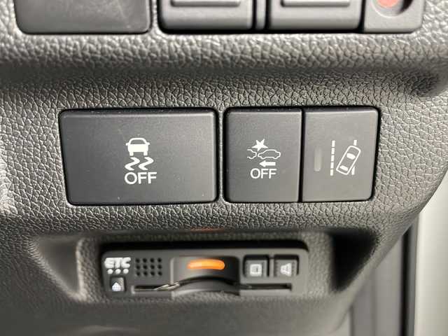 ホンダ フリード ハイブリット G ホンダセンシング 埼玉県 2019(令1)年 4.3万km プラチナホワイトパール 社外ナビ　MDV-D206BT/(Bluetooth/CD/DVD/USB/AM/FM)/バックカメラ/前方ドライブレコーダー/ETC/アダプティブクルーズコントロール/車線逸脱警報/衝突軽減ブレーキ/先行車発進お知らせ機能/標識認識機能/両側パワースライドドア/プッシュスタート/ステアリングリモコン/ウィンカーミラー/社外フロアマット/純正１５インチアルミホイール