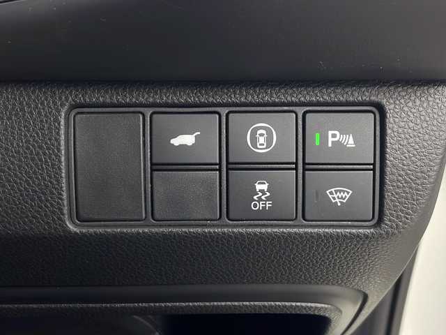 ホンダ ヴェゼル ハイブリッド e:HEV Z 秋田県 2021(令3)年 1.2万km プラチナホワイトパール ワンオーナー/ホンダコネクトナビ/・フルセグTV/BT/全方位カメラ、バックカメラ/純正前後ドライブレコーダー/ビルトインETC2.0/置くだけ充電/ホンダセンシング/・レーンキープ/・ブラインドスポットインフォメーション/・踏み間違い衝突軽減システム/・衝突軽減ブレーキ（CMBS）/ハーフレザーシート/・前席シートヒーター/コーナーセンサー/パワーバックドア/ステアリングヒーター/純正18インチAW/LEDヘッドライト/フォグランプ/スマートキー/横滑り防止装置/ドアバイザー/純正フロアマット/保証書/取扱説明書/スペアキー×1