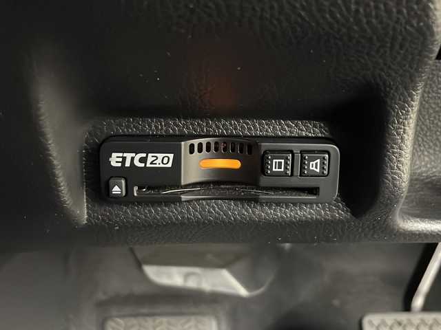 ホンダ ヴェゼル ハイブリッド e:HEV Z 秋田県 2021(令3)年 1.2万km プラチナホワイトパール ワンオーナー/ホンダコネクトナビ/・フルセグTV/BT/全方位カメラ、バックカメラ/純正前後ドライブレコーダー/ビルトインETC2.0/置くだけ充電/ホンダセンシング/・レーンキープ/・ブラインドスポットインフォメーション/・踏み間違い衝突軽減システム/・衝突軽減ブレーキ（CMBS）/ハーフレザーシート/・前席シートヒーター/コーナーセンサー/パワーバックドア/ステアリングヒーター/純正18インチAW/LEDヘッドライト/フォグランプ/スマートキー/横滑り防止装置/ドアバイザー/純正フロアマット/保証書/取扱説明書/スペアキー×1