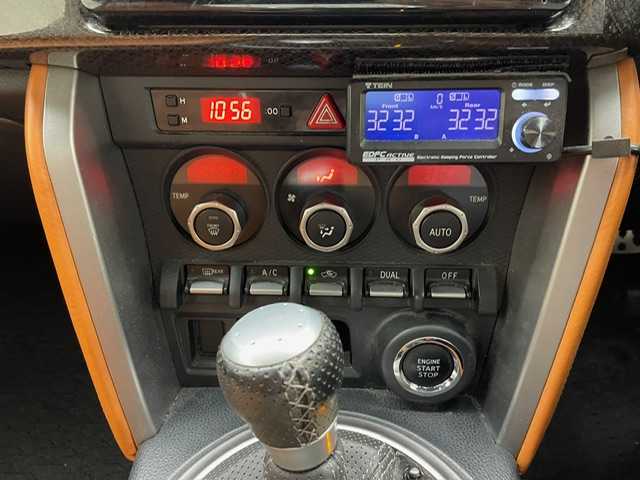 トヨタ ８６ GT 兵庫県 2015(平27)年 11万km ギャラクシーブルーシリカ 純正SDナビ(CD/DVD/SD/Bt/フルセグ)/・NSZN-W64T/バックカメラ/TEIN車高調/社外18AW/F.S.RセンターTOM’s/ドライブレコーダー/ETC/パドルシフト/シートカバー/純正マット