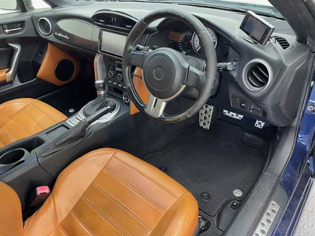 トヨタ ８６ GT 兵庫県 2015(平27)年 11万km ギャラクシーブルーシリカ 純正SDナビ(CD/DVD/SD/Bt/フルセグ)/・NSZN-W64T/バックカメラ/TEIN車高調/社外18AW/F.S.RセンターTOM’s/ドライブレコーダー/ETC/パドルシフト/シートカバー/純正マット