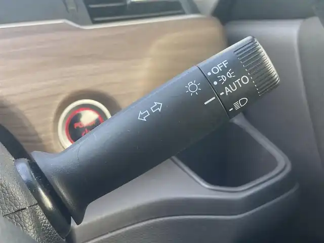 ホンダ フリード ハイブリット G ホンダセンシング 熊本県 2021(令3)年 5.8万km プラチナホワイトパール 純正ナビ/AM/FM/SD/USB/フルセグTV/バックカメラ/先行車発進お知らせ機能/路外逸脱抑制システム/レーンキープアシスト/標識認識機能/LEDヘッドライト/両側パワースライドドア/D+N席シートヒーター/ステアリングスイッチ/電動格納ウィンカーミラー/ドアバイザー/純正フロアマット/ETC/プッシュスタート/スマートキー