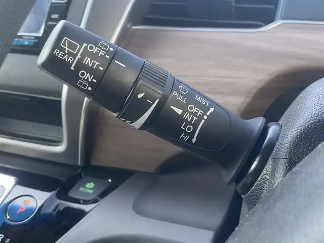 ホンダ フリード ハイブリット G ホンダセンシング 熊本県 2021(令3)年 5.8万km プラチナホワイトパール 純正ナビ/AM/FM/SD/USB/フルセグTV/バックカメラ/先行車発進お知らせ機能/路外逸脱抑制システム/レーンキープアシスト/標識認識機能/LEDヘッドライト/両側パワースライドドア/D+N席シートヒーター/ステアリングスイッチ/電動格納ウィンカーミラー/ドアバイザー/純正フロアマット/ETC/プッシュスタート/スマートキー