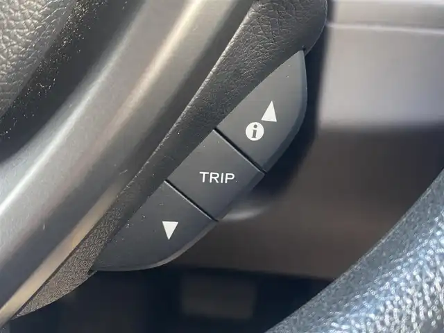 ホンダ フリード ハイブリット G ホンダセンシング 熊本県 2021(令3)年 5.8万km プラチナホワイトパール 純正ナビ/AM/FM/SD/USB/フルセグTV/バックカメラ/先行車発進お知らせ機能/路外逸脱抑制システム/レーンキープアシスト/標識認識機能/LEDヘッドライト/両側パワースライドドア/D+N席シートヒーター/ステアリングスイッチ/電動格納ウィンカーミラー/ドアバイザー/純正フロアマット/ETC/プッシュスタート/スマートキー