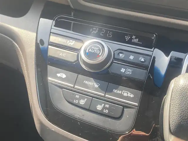 ホンダ フリード ハイブリット G ホンダセンシング 熊本県 2021(令3)年 5.8万km プラチナホワイトパール 純正ナビ/AM/FM/SD/USB/フルセグTV/バックカメラ/先行車発進お知らせ機能/路外逸脱抑制システム/レーンキープアシスト/標識認識機能/LEDヘッドライト/両側パワースライドドア/D+N席シートヒーター/ステアリングスイッチ/電動格納ウィンカーミラー/ドアバイザー/純正フロアマット/ETC/プッシュスタート/スマートキー