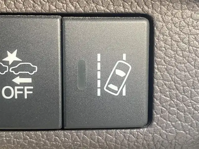 ホンダ フリード ハイブリット G ホンダセンシング 熊本県 2021(令3)年 5.8万km プラチナホワイトパール 純正ナビ/AM/FM/SD/USB/フルセグTV/バックカメラ/先行車発進お知らせ機能/路外逸脱抑制システム/レーンキープアシスト/標識認識機能/LEDヘッドライト/両側パワースライドドア/D+N席シートヒーター/ステアリングスイッチ/電動格納ウィンカーミラー/ドアバイザー/純正フロアマット/ETC/プッシュスタート/スマートキー