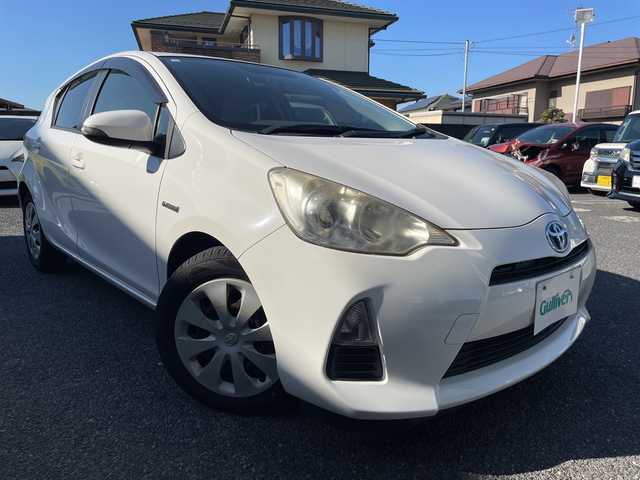 トヨタ アクア S 茨城県 2012(平24)年 12.3万km スーパーホワイトⅡ 純正メモリナビ/AM/FM/ワンセグTV/BlueTooth接続/DISC/バックカメラ/前席シートヒーター/前後ドライブレコーダー/ETC/プッシュスタート/電動格納ミラー/ステアリングリモコン/オートライト