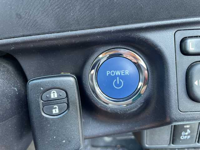 トヨタ アクア S 茨城県 2012(平24)年 12.3万km スーパーホワイトⅡ 純正メモリナビ/AM/FM/ワンセグTV/BlueTooth接続/DISC/バックカメラ/前席シートヒーター/前後ドライブレコーダー/ETC/プッシュスタート/電動格納ミラー/ステアリングリモコン/オートライト