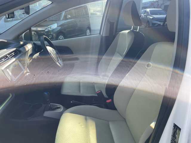 トヨタ アクア S 茨城県 2012(平24)年 12.3万km スーパーホワイトⅡ 純正メモリナビ/AM/FM/ワンセグTV/BlueTooth接続/DISC/バックカメラ/前席シートヒーター/前後ドライブレコーダー/ETC/プッシュスタート/電動格納ミラー/ステアリングリモコン/オートライト