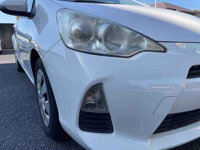 トヨタ アクア S 茨城県 2012(平24)年 12.3万km スーパーホワイトⅡ 純正メモリナビ/AM/FM/ワンセグTV/BlueTooth接続/DISC/バックカメラ/前席シートヒーター/前後ドライブレコーダー/ETC/プッシュスタート/電動格納ミラー/ステアリングリモコン/オートライト