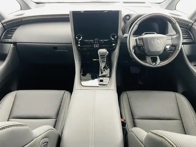 トヨタ アルファード Z 福島県 2024(令6)年 1.1万km プラチナホワイトパールマイカ トヨタセーフティセンス/・レーンディパーチャーアラート/・レーントレーシングアシスト/・レーンチェンジアシスト（LCA）/・レーダークルーズコントロール/・フロントクロストラフィックアラート（FCTA）/・先行車発進アラーム/・ロードサインアシスト/・プリクラッシュセーフティ/・プロアクティブドライビングアシスト（PDA）/・緊急時操舵支援（アクティブ操舵機能付）/・オートマチックハイビーム/ブラインドスポットモニター/純正10.5インチナビ/・フルセグ/USB/BT//HDMI/FM/AM/・パノラマミックビューカメラ/・ETC/デジタルインナーミラー/フリップダウンモニター/両側パワースライドドア/電動ステップ/電動リアゲート/ムーンルーフ/レザーシート/・前席シートヒーター/・前席ベンチレーションシート/パワシート/オットマン/コンビステアリング/・ステアリングスイッチ/・ステアリングスイッチ/ＬＥＤヘッドライト/・フォグランプ/・オートライト/電動パーキングブレーキ/・オートブレーキホールド/プッシュスタート/・スマートキー/純正18インチAW