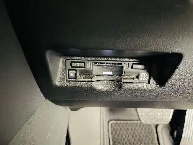 トヨタ アルファード Z 福島県 2024(令6)年 1.1万km プラチナホワイトパールマイカ トヨタセーフティセンス/・レーンディパーチャーアラート/・レーントレーシングアシスト/・レーンチェンジアシスト（LCA）/・レーダークルーズコントロール/・フロントクロストラフィックアラート（FCTA）/・先行車発進アラーム/・ロードサインアシスト/・プリクラッシュセーフティ/・プロアクティブドライビングアシスト（PDA）/・緊急時操舵支援（アクティブ操舵機能付）/・オートマチックハイビーム/ブラインドスポットモニター/純正10.5インチナビ/・フルセグ/USB/BT//HDMI/FM/AM/・パノラマミックビューカメラ/・ETC/デジタルインナーミラー/フリップダウンモニター/両側パワースライドドア/電動ステップ/電動リアゲート/ムーンルーフ/レザーシート/・前席シートヒーター/・前席ベンチレーションシート/パワシート/オットマン/コンビステアリング/・ステアリングスイッチ/・ステアリングスイッチ/ＬＥＤヘッドライト/・フォグランプ/・オートライト/電動パーキングブレーキ/・オートブレーキホールド/プッシュスタート/・スマートキー/純正18インチAW