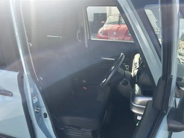 スズキ スペーシア ギア HYBRID XZターボ 三重県 2019(平31)年 5.6万km オフブルーメタリック/ガンメタリック2トーンルーフ セーフティサポート /アイドリングストップ/カロッツェリアメモリナビ・地デジTV/・DVD/CD/・Bluetooth/バックカメラ/リアパーキングセンサー/コムテックドライブレコーダー/両側パワースライドドア /クルーズコントロール/車線逸脱警報機能/前席シートヒーター/パーソナルテーブル(後席右側)/ロールサンシェイド(リアドア)/ETC/純正14インチ9ホールブラック塗装AW(ハーフホイールキャップ付)/ガンメタリック枠付LEDヘッドランプ/・オートライト/ハイビームアシスト/LEDフォグランプ/プッシュエンジンスタート/スマートキー×2/新車時保証書/取扱説明書