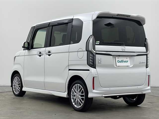 ホンダ Ｎ ＢＯＸ カスタム L ターボ 秋田県 2022(令4)年 1.9万km プラチナホワイトパール 4WD/純正ナビ　/両側パワースライドドア　/フルセグTV/AM/FM/CD/DVD/Bluetooth/バックカメラ　/衝突被害軽減ブレーキ　/レーダークルーズコントロール　/パドルシフト/横滑り防止装置/レーンキープアシスト/コーナーセンサー/前席シートヒーター　/GPSレーダー　/ETC2.0　/前後ドライブレコーダー/LEDヘッドライト　/LEDフォグランプ/スペアキー/電動パーキング/オートブレーキホールド/ハーフレザーシート/リアサンシェード/サイドバイザー/純正アルミホイール/純正フロアマット