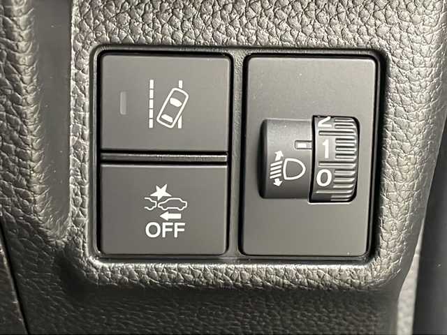 ホンダ Ｎ ＢＯＸ カスタム L ターボ 秋田県 2022(令4)年 1.9万km プラチナホワイトパール 4WD/純正ナビ　/両側パワースライドドア　/フルセグTV/AM/FM/CD/DVD/Bluetooth/バックカメラ　/衝突被害軽減ブレーキ　/レーダークルーズコントロール　/パドルシフト/横滑り防止装置/レーンキープアシスト/コーナーセンサー/前席シートヒーター　/GPSレーダー　/ETC2.0　/前後ドライブレコーダー/LEDヘッドライト　/LEDフォグランプ/スペアキー/電動パーキング/オートブレーキホールド/ハーフレザーシート/リアサンシェード/サイドバイザー/純正アルミホイール/純正フロアマット