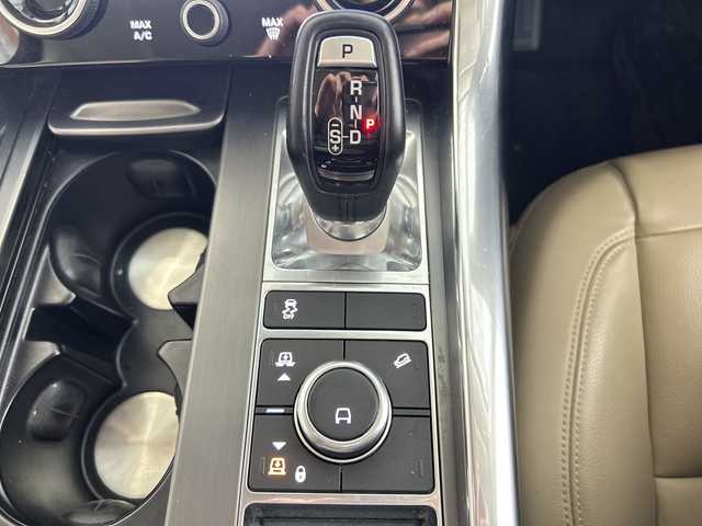 ランドローバー レンジローバースポーツ 50th コレクション 佐賀県 2020(令2)年 5.5万km パール 純正ナビ/フルセグTV/ベージュ本革シート/シートヒーター/パワーシート(D＋N席)/ステリングヒーター/衝突軽減システム/車線変更アシスタンス/クロストラフィックモニター/レーンキープアシスト/アダプティブスピードリミッター/エアーサスペンション/電動パーキングブレーキ/ドライブレコーダー/FR