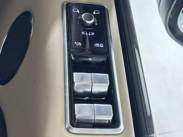 ランドローバー レンジローバースポーツ 50th コレクション 佐賀県 2020(令2)年 5.5万km パール 純正ナビ/フルセグTV/ベージュ本革シート/シートヒーター/パワーシート(D＋N席)/ステリングヒーター/衝突軽減システム/車線変更アシスタンス/クロストラフィックモニター/レーンキープアシスト/アダプティブスピードリミッター/エアーサスペンション/電動パーキングブレーキ/ドライブレコーダー/FR