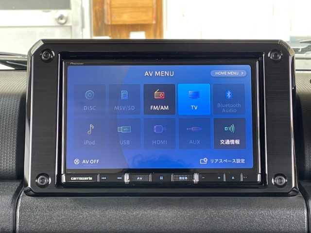 スズキ ジムニー シエラ JC 長野県 2022(令4)年 0.9万km ジャングルグリーン AIS検査済み/【2407029571】/カロッツェリアSDナビ/フルセグ/バックカメラ/ビルトインETC/前席シートヒーター/オプショングリル/社外16AW マッドヴァンスX タイプS（社外）/オープンカントリーM/T　225/75-16（社外）/2.2インチリフトアップキット（社外）/KLC　フロントグリル SJスタイル（社外）/ロスフィールド　ルーフラック（社外）/社外アンダーガード/社外オーバーフェンダー/フロントカメラ＋モニターセット（社外）/社外パーツ取り付けあり