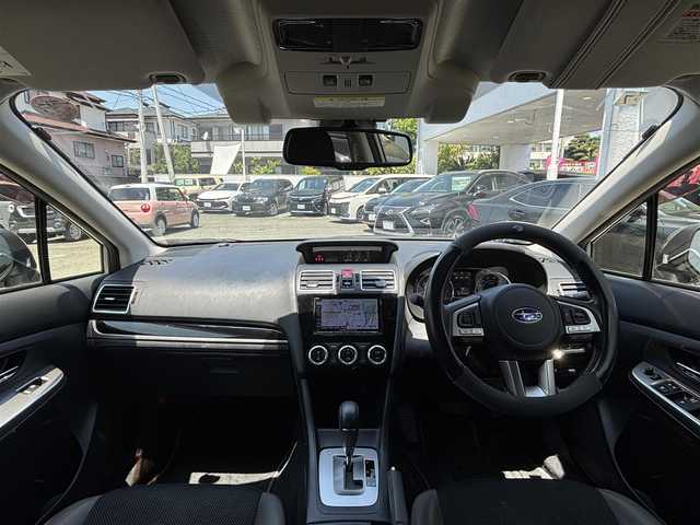 スバル インプレッサ ＸＶ 2．0i アイサイト 熊本県 2016(平28)年 5.8万km デザートカーキ ワンオーナー/4WD/ルーフレール/純正メモリナビ/【フルセグTV/SD/CD/DVD/Bluetooth】/バックカメラ/衝突被害軽減システム/レーダークルーズコントロール/レーンキープアシスト/パドルシフト/純正17インチアルミホイール/オートLEDライト/オートマチックハイビーム/ビルトインETC/アイドリングストップ/横滑り防止装置/盗難防止装置/純正フロアマット/ダブル＋サイドエアバック/プッシュスタート/スマートキー/取扱説明書/保証書
