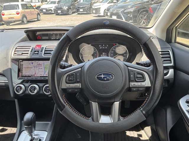 スバル インプレッサ ＸＶ 2．0i アイサイト 熊本県 2016(平28)年 5.8万km デザートカーキ ワンオーナー/4WD/ルーフレール/純正メモリナビ/【フルセグTV/SD/CD/DVD/Bluetooth】/バックカメラ/衝突被害軽減システム/レーダークルーズコントロール/レーンキープアシスト/パドルシフト/純正17インチアルミホイール/オートLEDライト/オートマチックハイビーム/ビルトインETC/アイドリングストップ/横滑り防止装置/盗難防止装置/純正フロアマット/ダブル＋サイドエアバック/プッシュスタート/スマートキー/取扱説明書/保証書