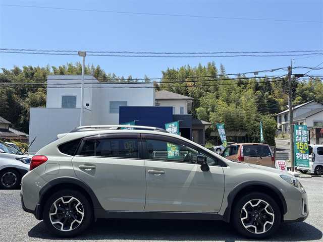 スバル インプレッサ ＸＶ 2．0i アイサイト 熊本県 2016(平28)年 5.8万km デザートカーキ ワンオーナー/4WD/ルーフレール/純正メモリナビ/【フルセグTV/SD/CD/DVD/Bluetooth】/バックカメラ/衝突被害軽減システム/レーダークルーズコントロール/レーンキープアシスト/パドルシフト/純正17インチアルミホイール/オートLEDライト/オートマチックハイビーム/ビルトインETC/アイドリングストップ/横滑り防止装置/盗難防止装置/純正フロアマット/ダブル＋サイドエアバック/プッシュスタート/スマートキー/取扱説明書/保証書