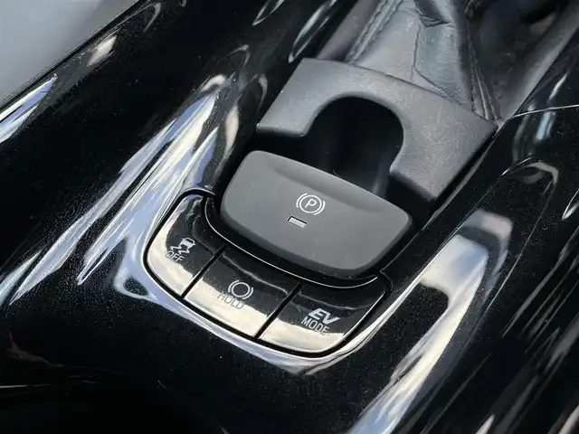 トヨタ Ｃ－ＨＲ G 三重県 2017(平29)年 5.1万km ホワイトパールクリスタルシャイン 純正９型ナビ　/バックカメラ　/セーフセンス　/ドライブレコーダー　/シートヒーター　/ＬＥＤヘッドライト　/寒冷地仕様　/ＡＣＣ　/ブラインドスポット　/ハーフレザーシート　/純正１８インチアルミ　/ＡＣ１００Ｖ電源