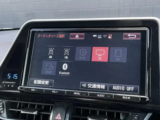 トヨタ Ｃ－ＨＲ G 三重県 2017(平29)年 5.1万km ホワイトパールクリスタルシャイン 純正９型ナビ　/バックカメラ　/セーフセンス　/ドライブレコーダー　/シートヒーター　/ＬＥＤヘッドライト　/寒冷地仕様　/ＡＣＣ　/ブラインドスポット　/ハーフレザーシート　/純正１８インチアルミ　/ＡＣ１００Ｖ電源