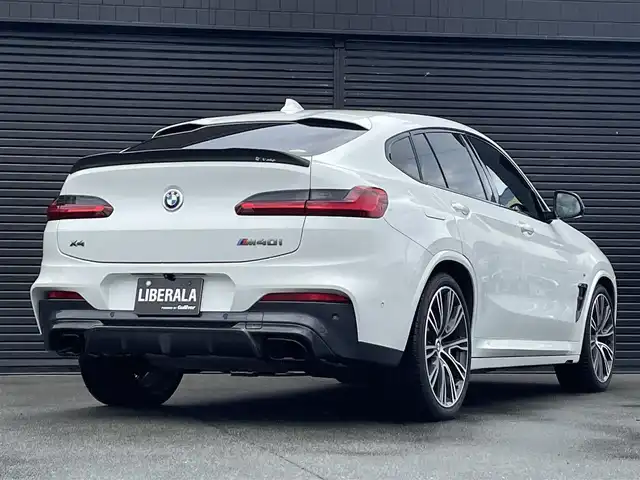 ＢＭＷ Ｘ４ M40i 三重県 2020(令2)年 3.9万km アルピンホワイトⅢ ＯＰ２１インチＡＷ　/茶革　/３Ｄデザインエアロ（フロント・リア・リアアンダー）/バイパーエンスタ　/カープレイ　/アンビエトライト　/サンルーフ　/純正前後ドラレコ　/直６ツインターボ　/ハーマンカードン　/純正ナビ　/全方位カメラ　/シートベンチ