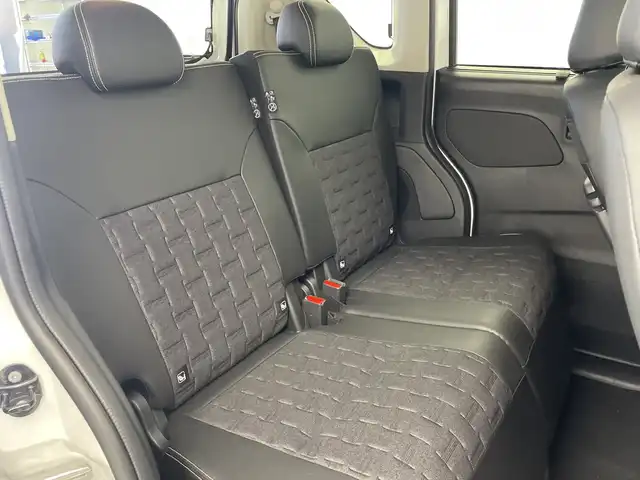 三菱 デリカミニ T プレミアム 愛知県 2025(令7)年 0.1万km未満 パール 届出済未使用車/登録時走行5キロ/ターボ車/オプション・サイドデカール/純正ディスプレイオーディオ/・Bluetooth/・androidauto/・Applecarplay/・USB/全方位カメラ/デジタルインナーミラー/両側パワースライドドア/衝突軽減/車線維持支援/アダプティブクルーズコントロール/横滑り防止/パドルシフト/ステアリングヒーター/シートヒーター/先行車発信お知らせ機能/道路標識表示/プッシュスタート