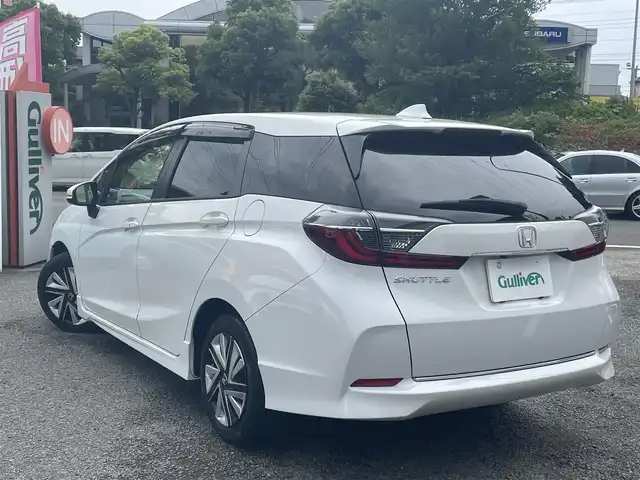 ホンダ シャトル G ホンダセンシング 神奈川県 2020(令2)年 2.2万km プラチナホワイトパール 社外メモリーナビ/・ワンセグTV/CD/バックカメラ/ビルトインETC/ドライブレコーダー/ホンダセンシング/レーダークルーズコントロール/スマートキー/LEDヘッドライト/横滑り防止装置/ドアバイザー/純正フロアマット/保証書/取扱説明書/スペアキー×1