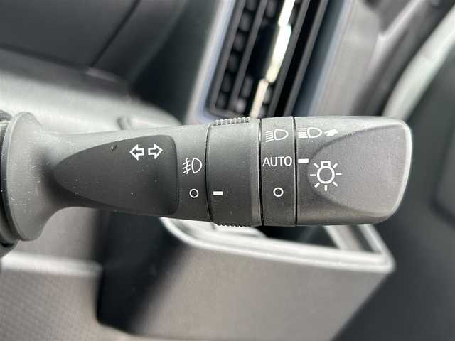 ダイハツ タント カスタム RS 福岡県 2023(令5)年 2.2万km シャイニングホワイトパール ・ナビ/（BLUETOOTH/フルセグ/バックカメラ/・ETC/・スペアキー/・純正フロアマット/・シートヒーター/・両側パワースライドドア/・コーナーセンサー/・クリアランスソナー/・アイドリングストップ/・電動格納ミラー/・ハーフレザーシート