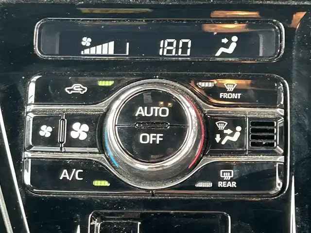 ダイハツ タント カスタム RS 福岡県 2023(令5)年 2.2万km シャイニングホワイトパール ・ナビ/（BLUETOOTH/フルセグ/バックカメラ/・ETC/・スペアキー/・純正フロアマット/・シートヒーター/・両側パワースライドドア/・コーナーセンサー/・クリアランスソナー/・アイドリングストップ/・電動格納ミラー/・ハーフレザーシート