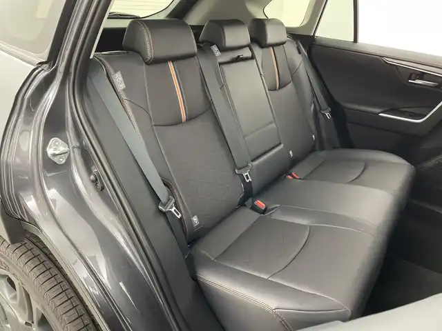 トヨタ ＲＡＶ４ アドベンチャー 群馬県 2025(令7)年 0.1万km未満 グレーメタリック 登録済未使用車　純正１０．５型ナビ　フルセグＴＶ　バックカメラ　ルーフレール　シートヒーター／エアーシート　ステアリングヒーター　衝突被害軽減ブレーキ　レーンアシスト　ＢＳＭ　ＥＴＣ２．０　禁煙車